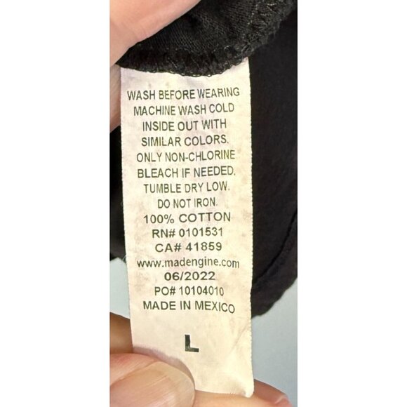 NWT Nickelodeon SpongeBob T-Shirt Large Black Acid Wash Short Sleeve Cartoon - Picture 7 of 7